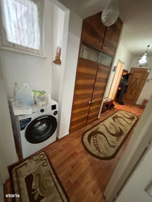 De vanzare apartament 3 camere decomandat situat in zona Starii Civile