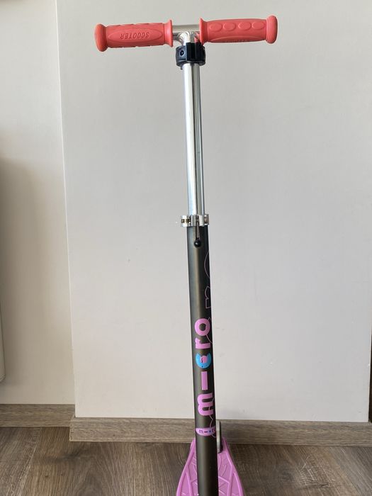 Детска тротинетка Micro-Maxi розова