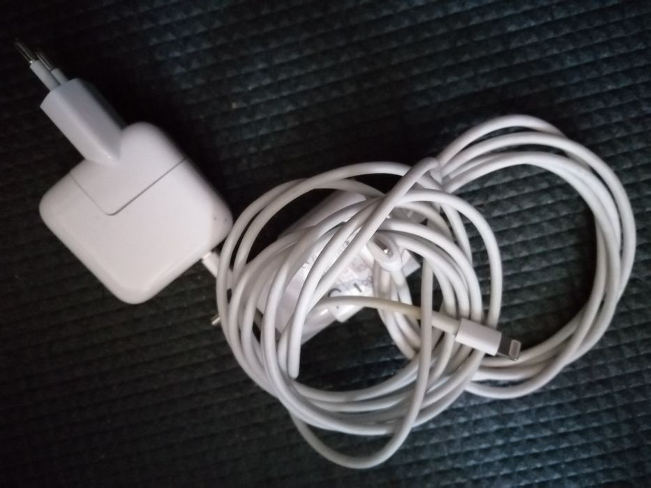 Адаптери по 3 лева бр общо са 9 броя