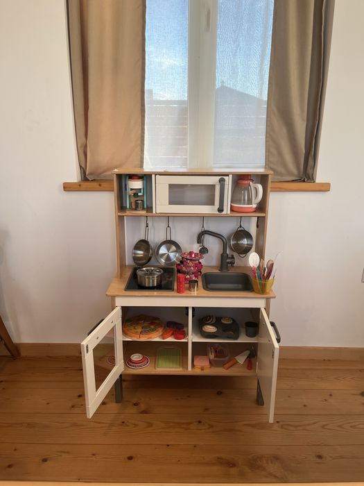 Детцка кухня и играчки