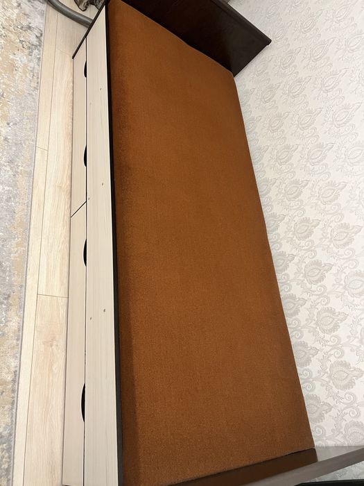 Продается кровать односпальная