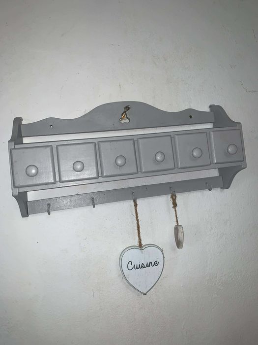 Cuier polita raft condimente