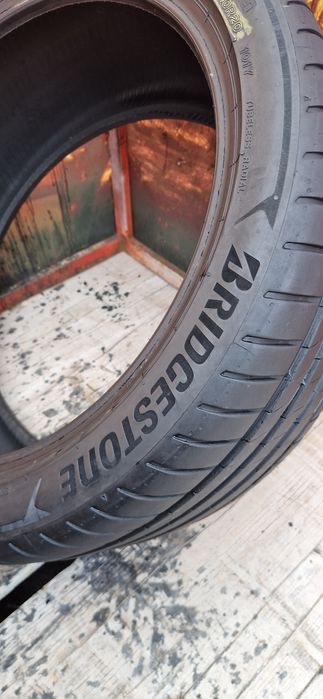 2 Anvelope Bridgestone 255 40 R20 de vara