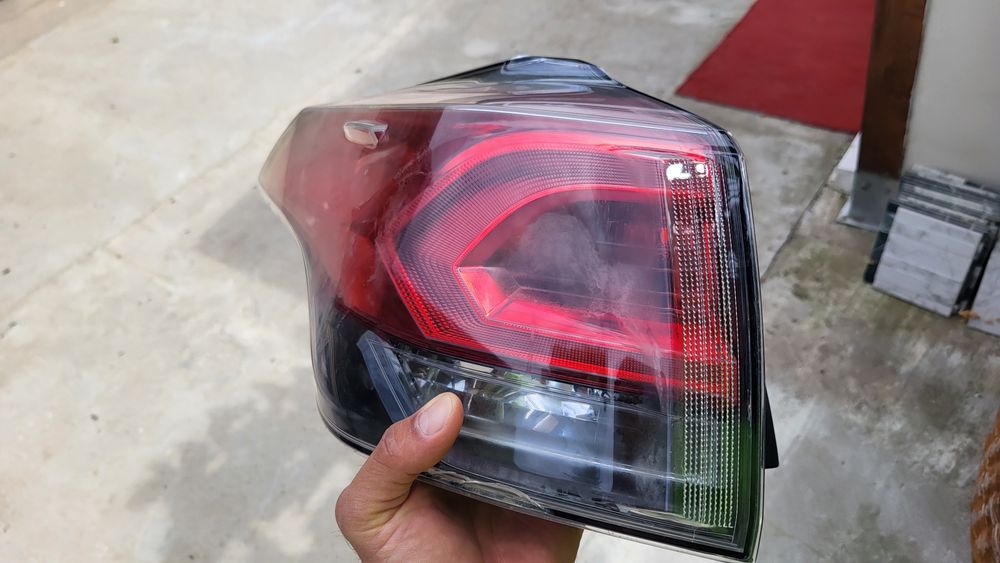 Stop stânga toyota rav 2017