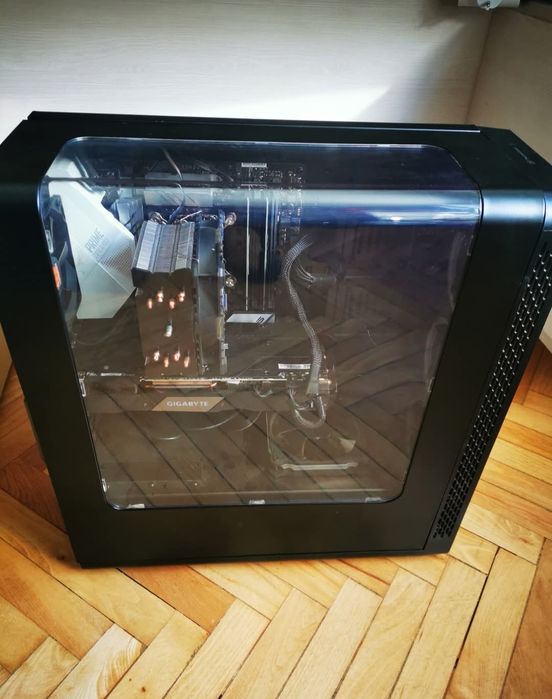 Uitate Centrală – RTX 2080, i7 9700KF, 32GB RAM