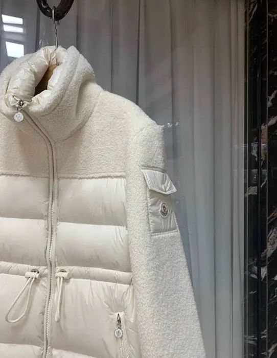 Оригинальный пуховик Moncler