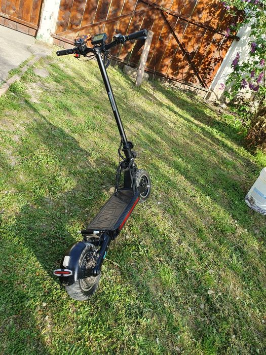 Vindem trotineta kugo g 2 pro,sau schimb cu samsung s22 ultra,.