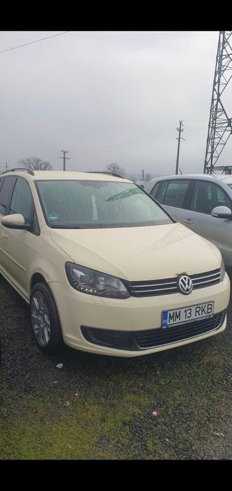 Vând Wolkswagen touran  automat DSG