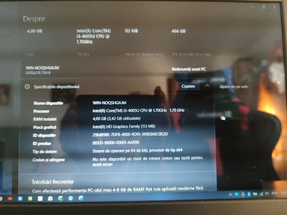 Vând laptob Toshiba