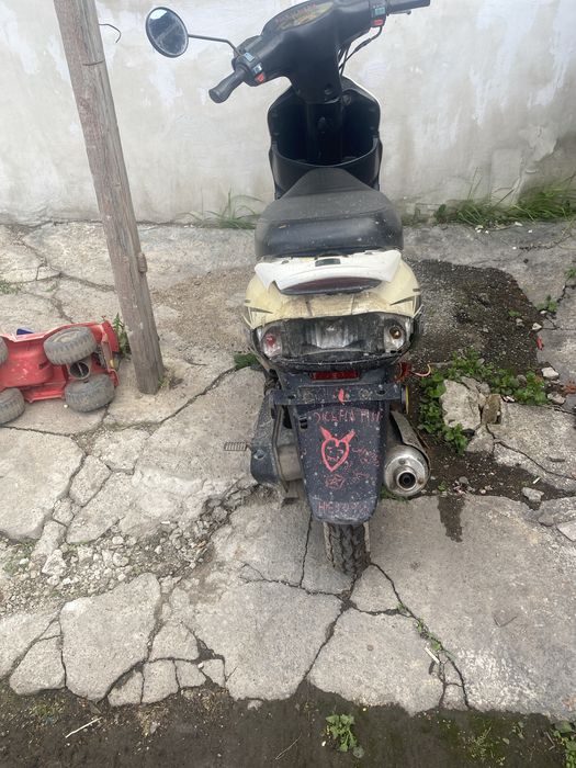 Продаю скутер рейсер на ходу