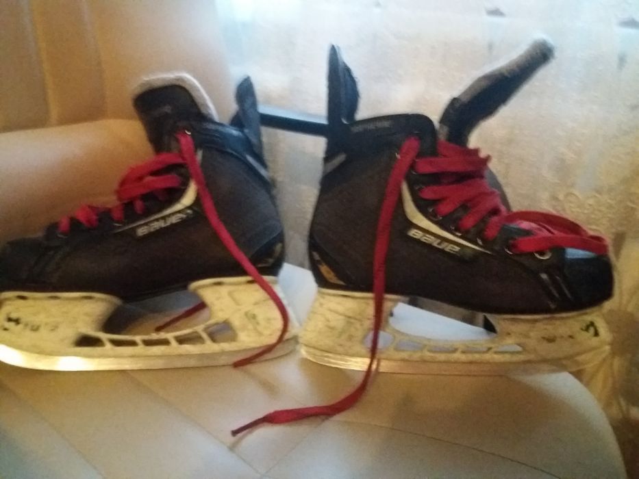 Хоккейные коньки