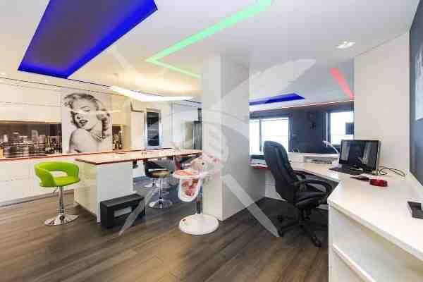 Продава се Тристаен апартамент в Бургас, Лазур - 166 кв.м за 3687 €/кв.м - Снимка #2