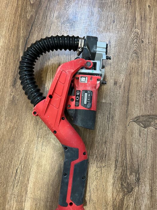 Mașină de șlefuit pereți