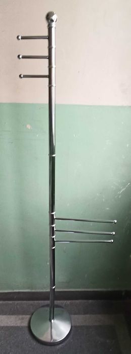 Метална закачалка с 3+3 въртящи рамена
- за 10 евро