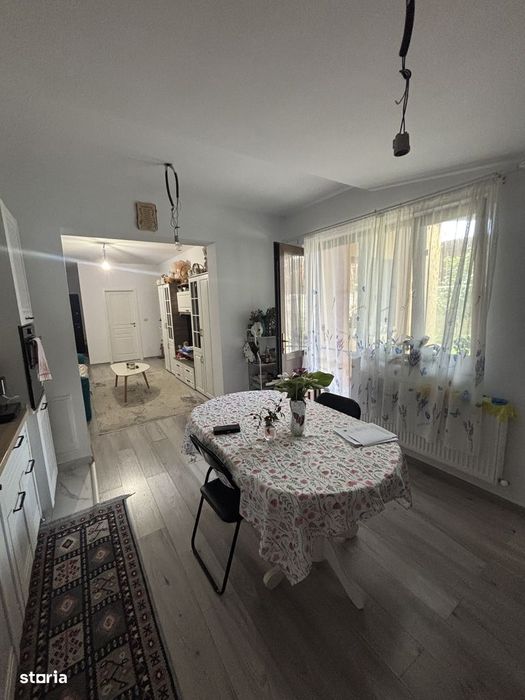 Persoană fizică, apartament cu 3 camere și grădină