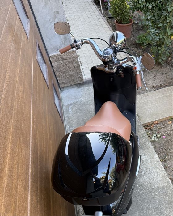Vând scuter Aprilia L3e.