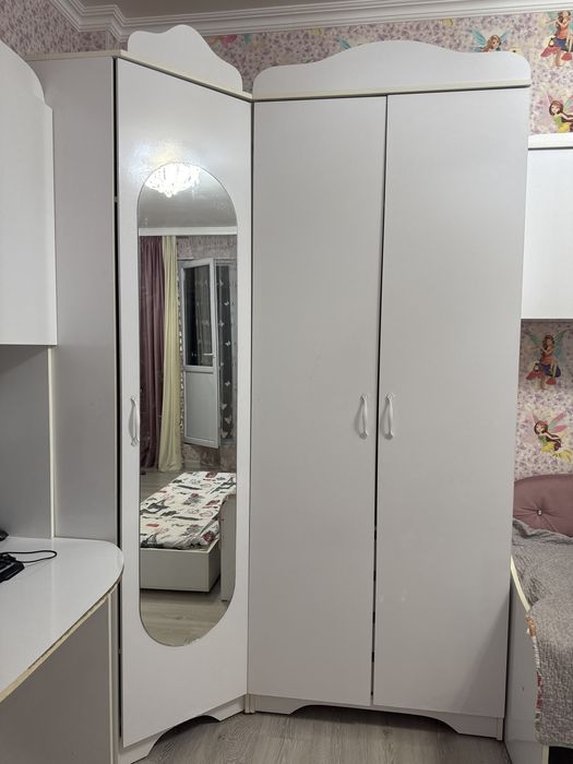 Детский гарнитур белого цвета