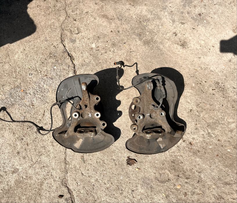 Шенкел с главина Мерцедес Ц клас W204 и Е W212