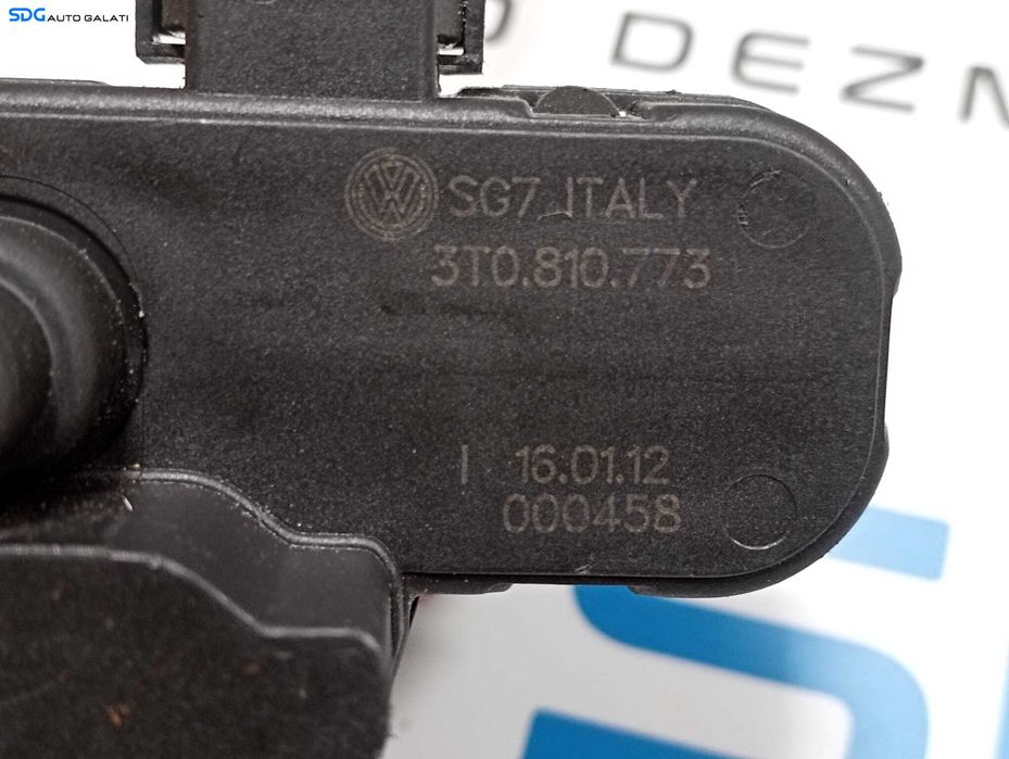 Motoras Actuator Actionare Incuietoare Blocare Deblocare Usita Capac cu Buson Rezervor Skoda Superb 2 2008 - 2015 Cod 3T0810773 [M6499]