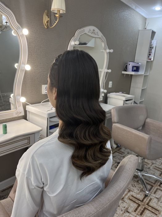 Макияж,прическа выезд есть