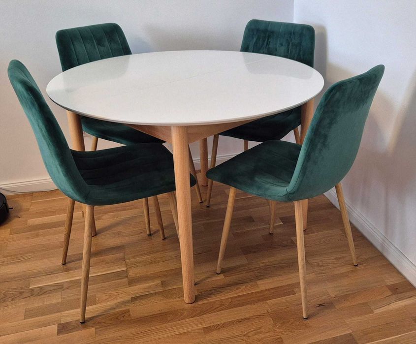 Set masa extensibila + 4 scaune