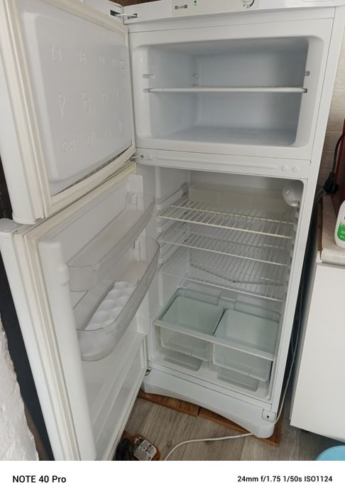 Продам холадильник индезит