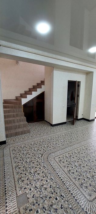 Продаю 4 сотки, 2× этажный,6-комнатный ЕвроДом