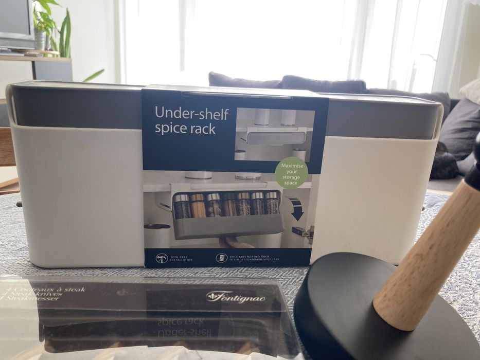 Органайзер за подправки