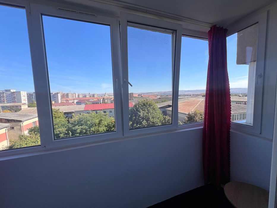 Garsonieră de închiriat în zona cetate