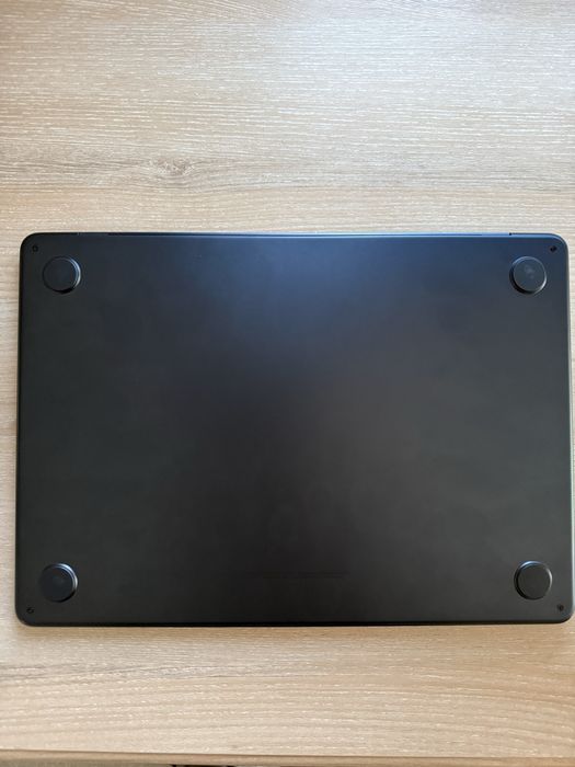 NOU* MacBook Air M2 16GB RAM 256GB SSD