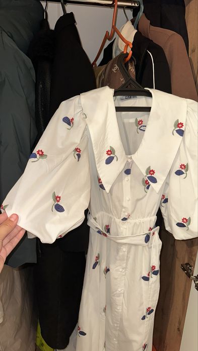 Оба платья за 5000.Продаю платье в хорошем качестве.Турция