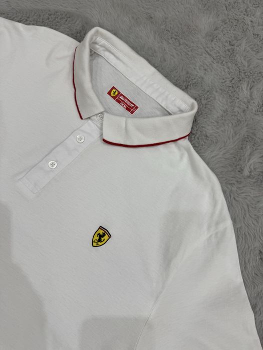 Мъжка тениска с яка FERRARI . Размер  XL/2XL