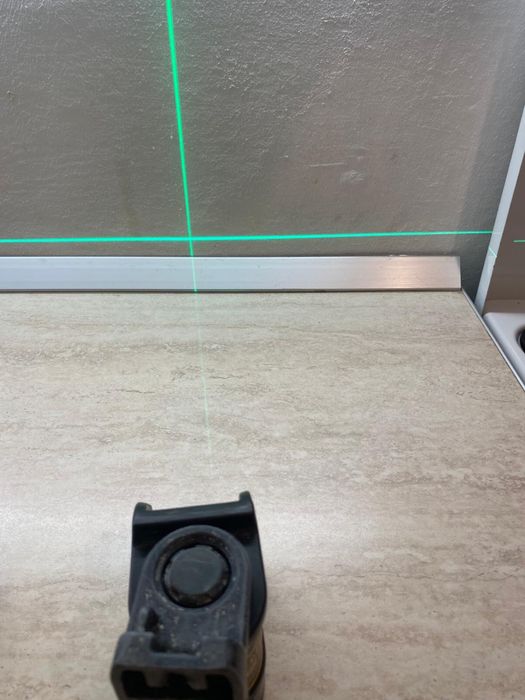 Laser DeWALT DW088CG - 2 Linii Verde, Autonivelare