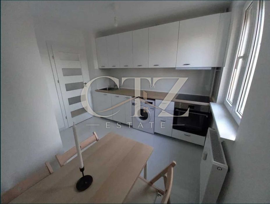 Apartament de închiriat, 3 camere cu loc de parcare propriu, Domenii