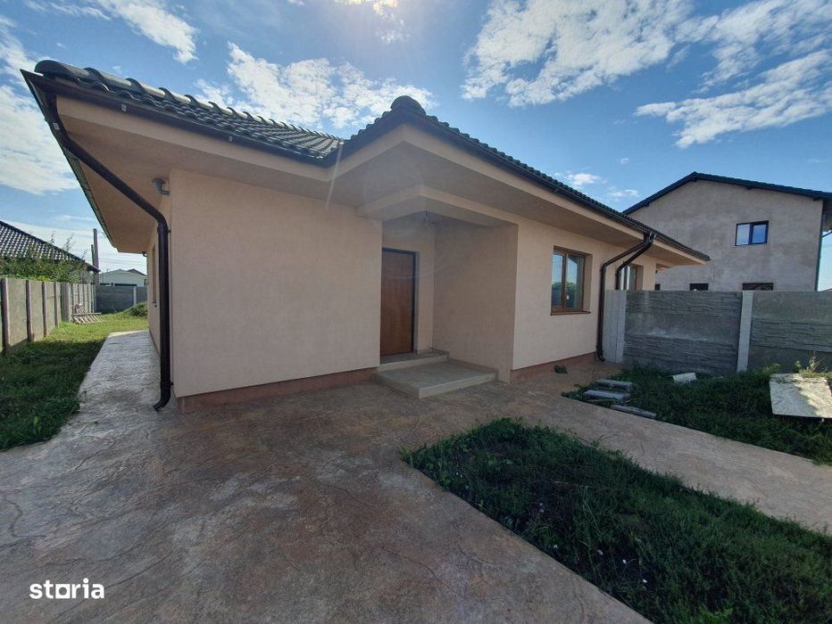 Duplex pe Parter - 3 camere - 2 bai - terasa - Sag, zona Manastire