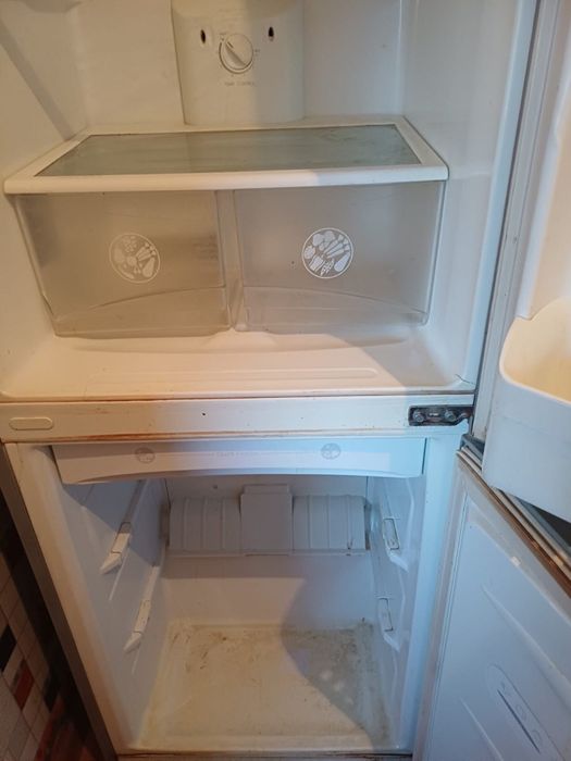 Холодильник LG в рабочем состоянии