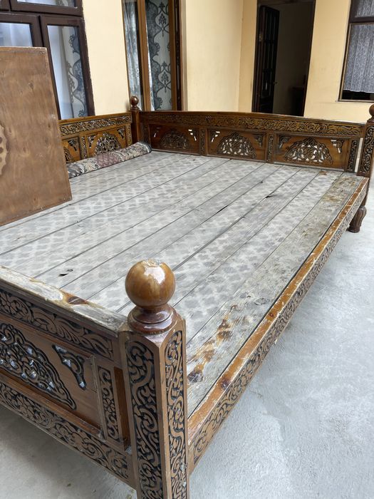 Tapchan karavot sotiladi 3 ga 2.5 m