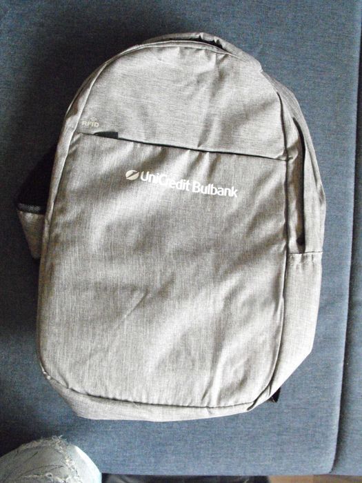 Колекция от чанти за през рамо и раници; нови, неупотребявани!