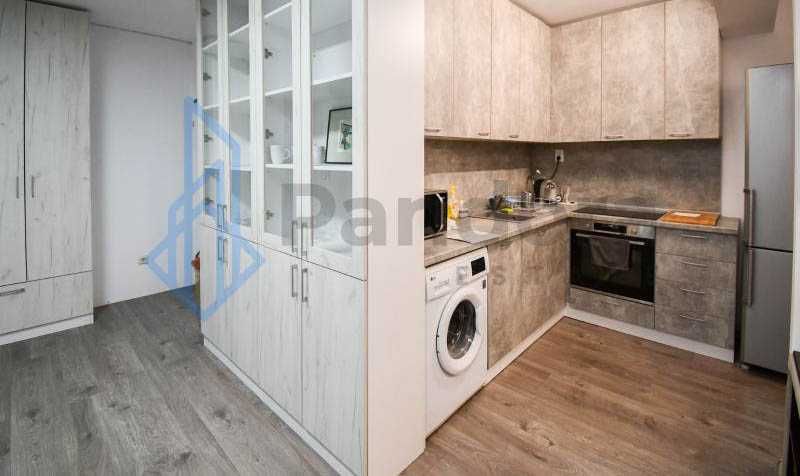 Дава се под наем Двустаен апартамент в София, Хладилника - 70 кв.м за 599 € - Снимка #4