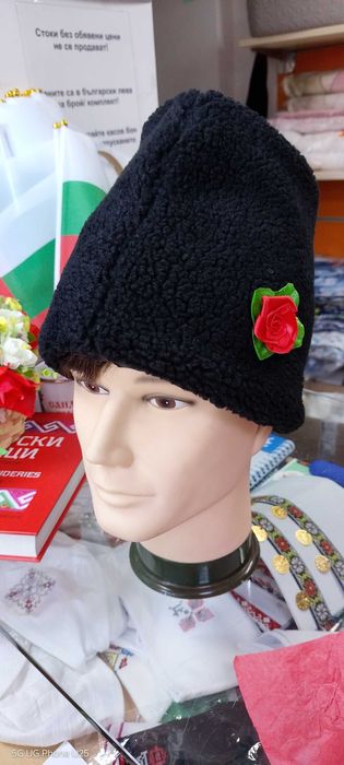 Мъжки калпаци от естествена вълна