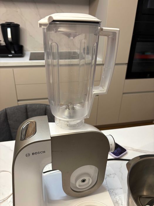 Robot de bucatarie BOSCH MUM58M59, vas 3.9l, blender 1.25l, 1000W