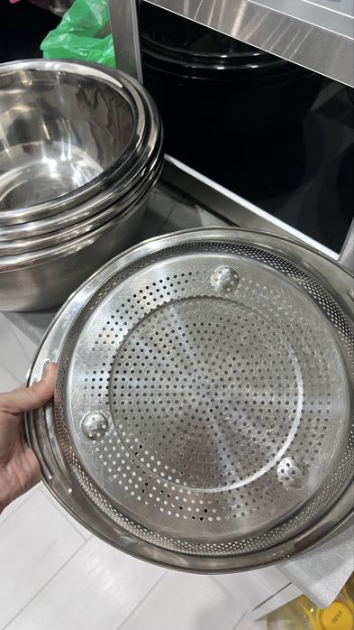Продам миски и дуршлаг