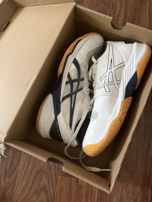 asics volleyball