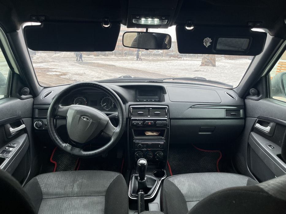 Продам Lada Priora 2