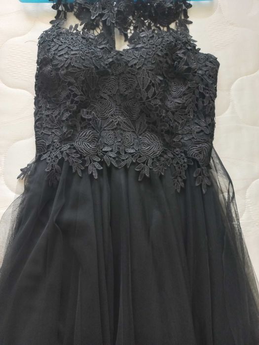 Официална рокля.