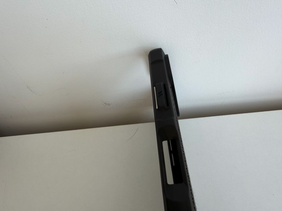 Калъф за iPhone 16 Pro