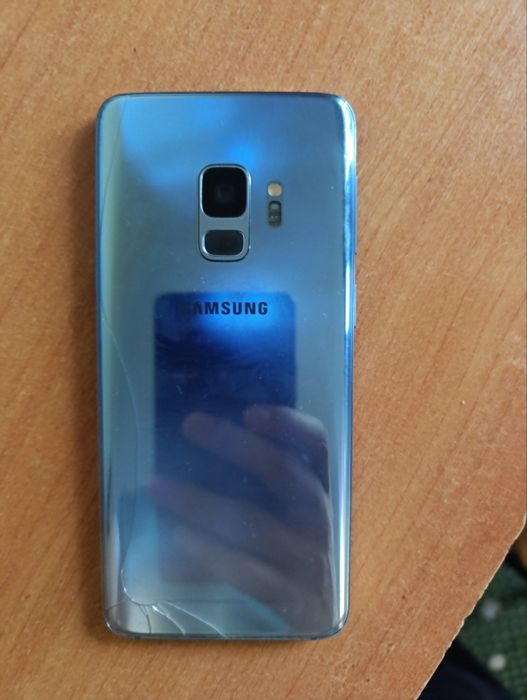 Samsung S9  4 ga 64  pubg 60fps    800  kelishamz soya bor ekranda