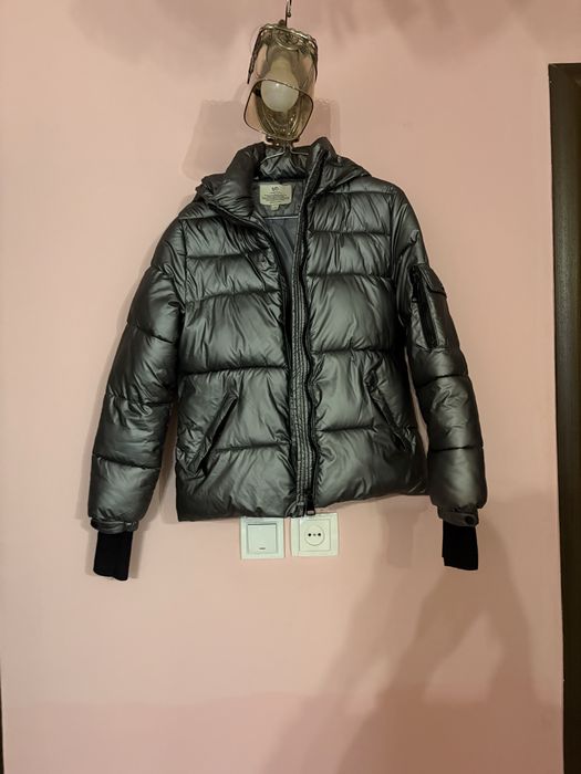 Продам куртку весна осень