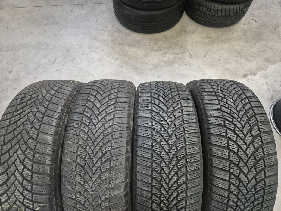 4 anvelope iarna Bridgestone 235 55 19 stare buna