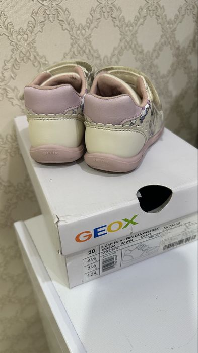 Кроссовки     Geox